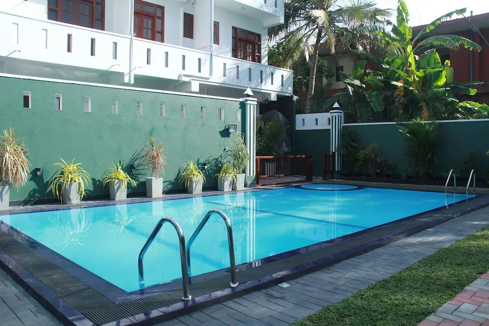 Ravindra Hotel and Restaurant - Général