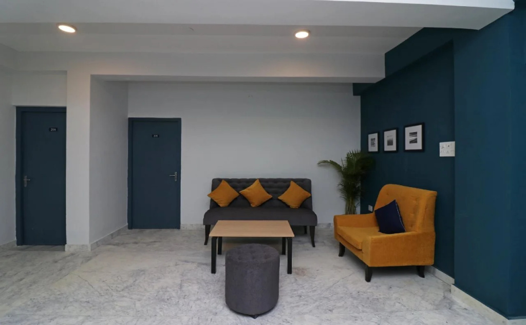 Lobby & Reception
