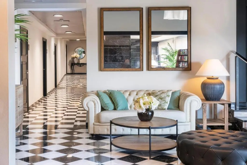 Salles Hotel Aeroport de Girona - Général