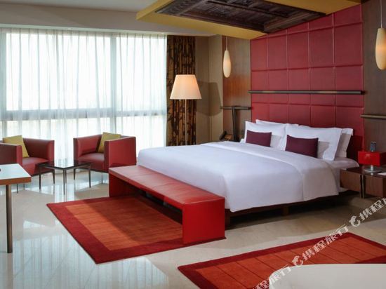 Jumeirah Creekside Hotel