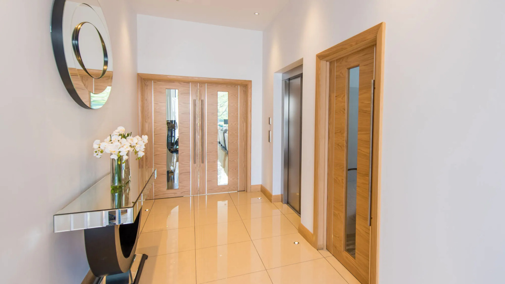Lobby & Reception