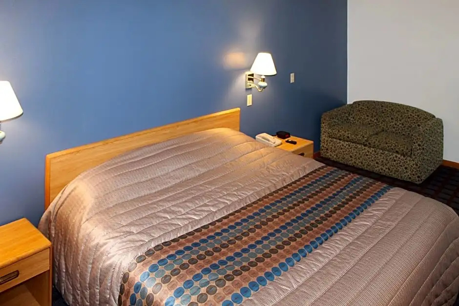 Double Suite (full double bed)