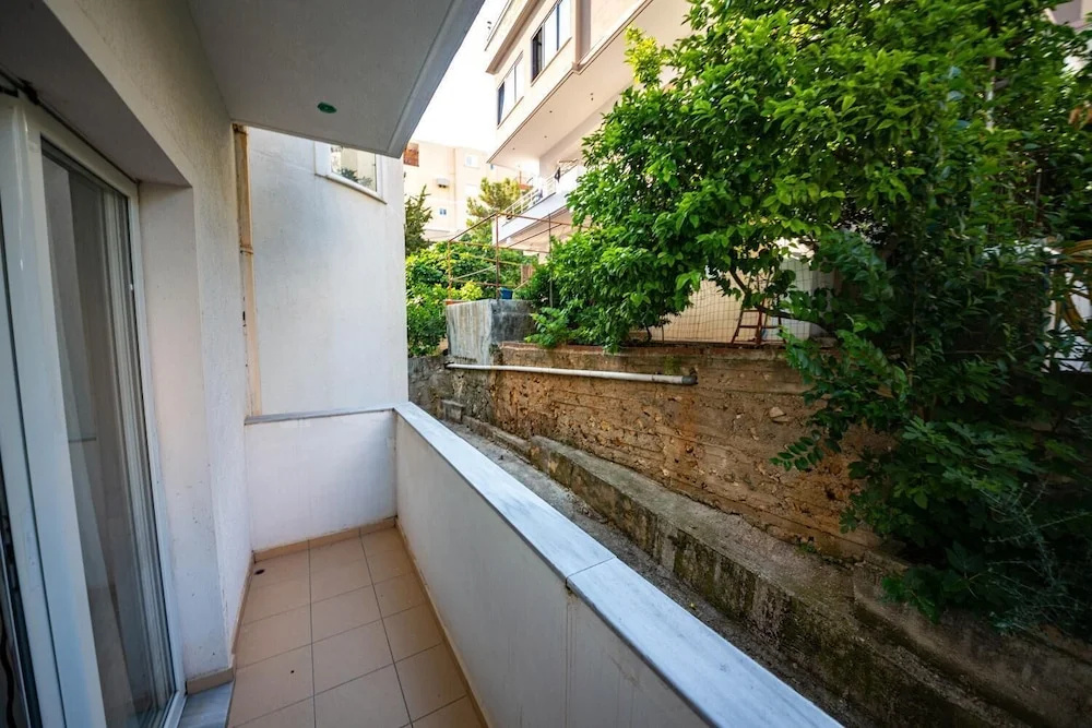 Balcony & Terrace