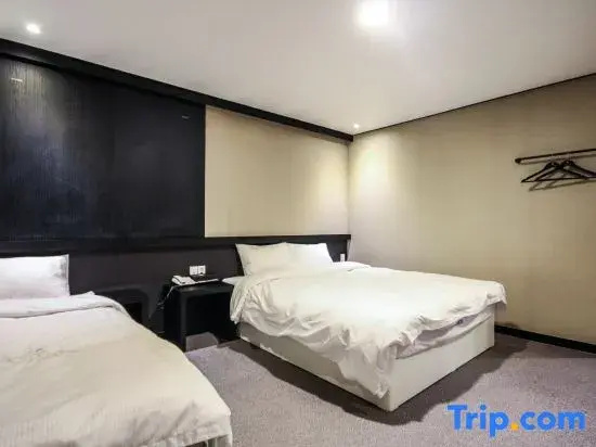 Superior Double room (twin beds)