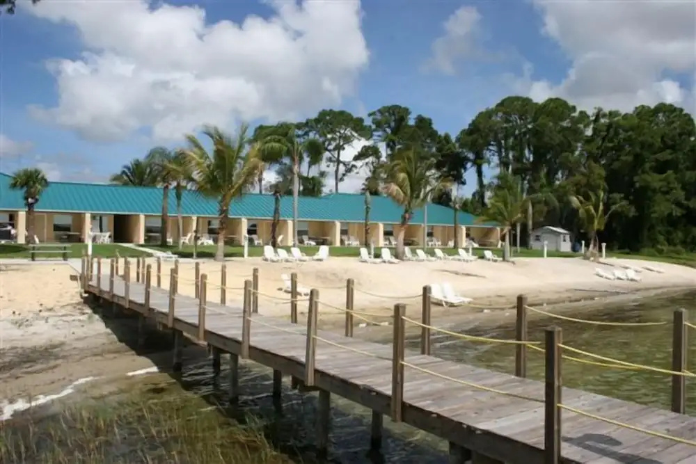 Beach & Waterfront
