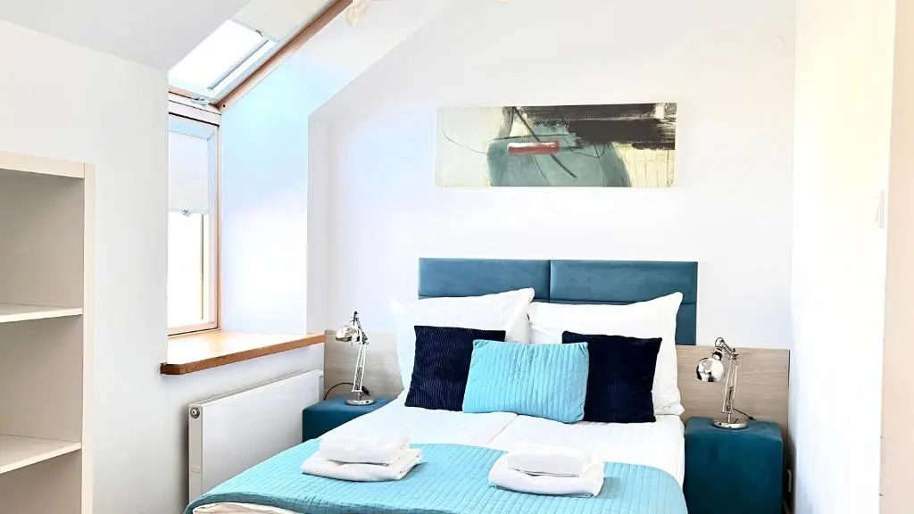 2 Bedrooms Apartment