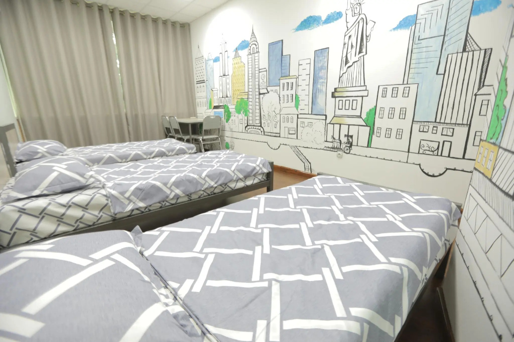 Standard Triple room
