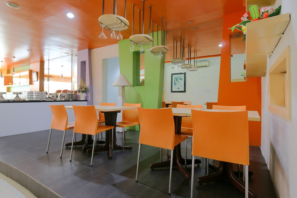 Food & Beverage
