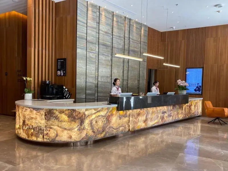 Lobby & Reception