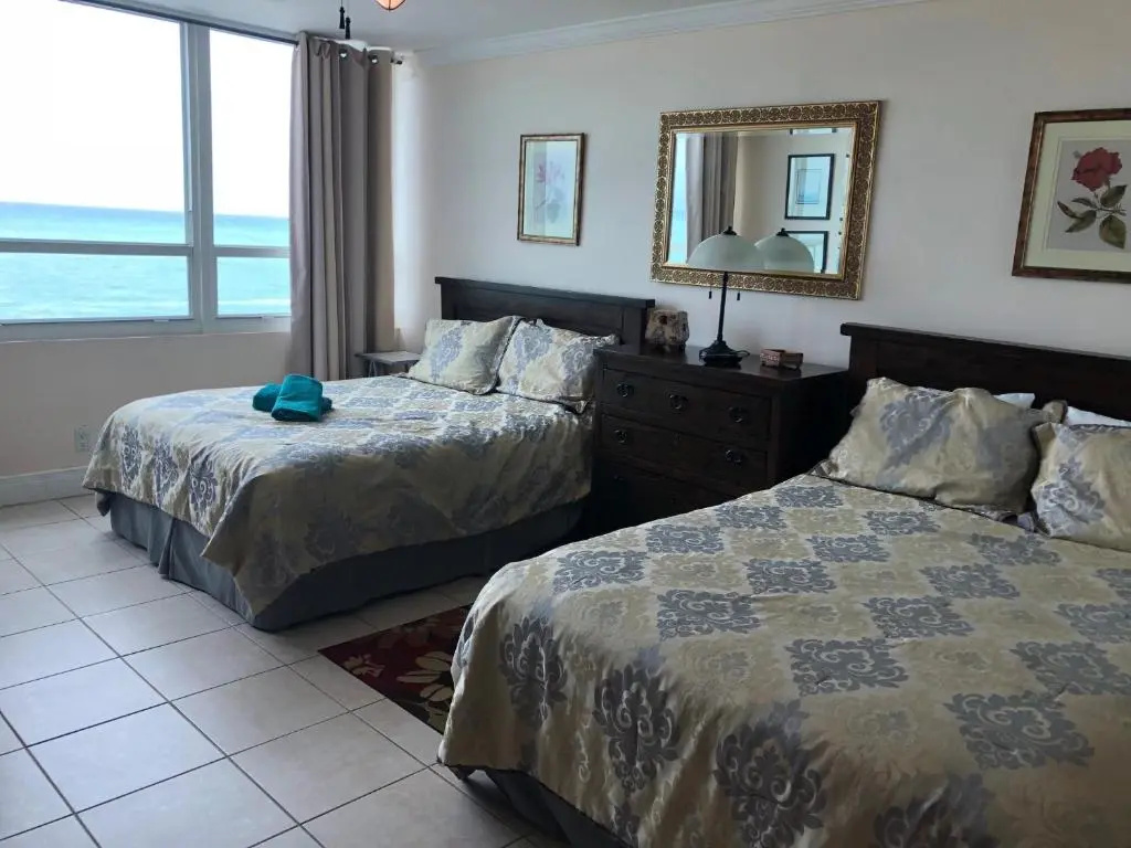 Studio with sea view