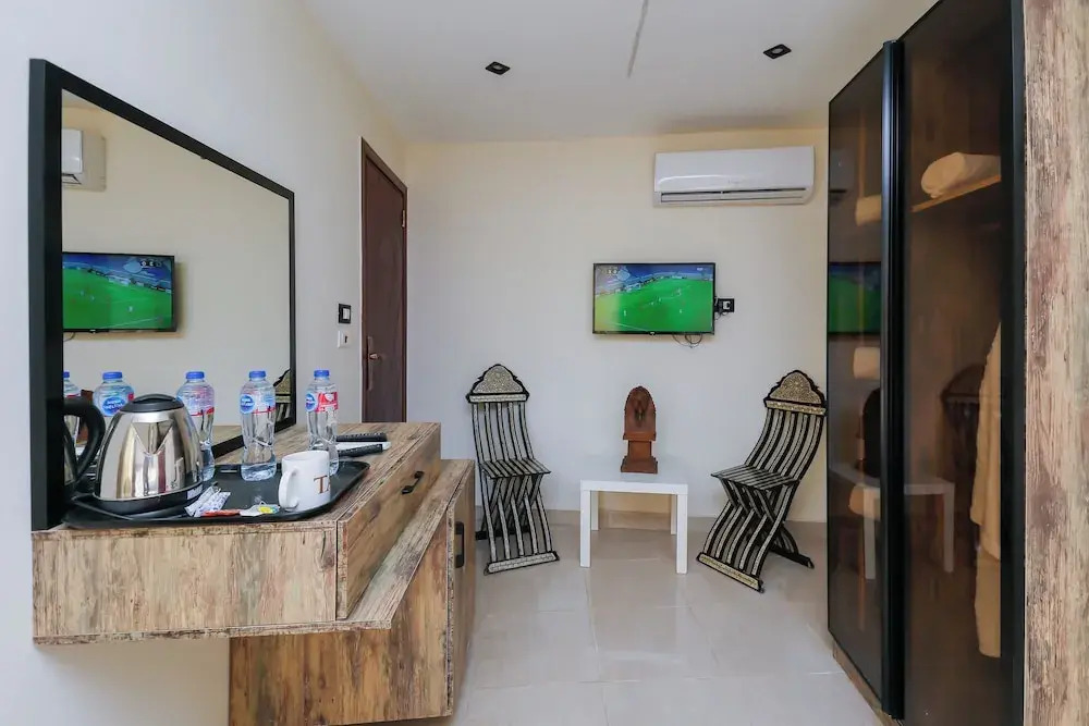 Taj pyramids view inn - фото 25