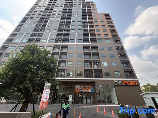 1-minute walk toBTSWutthakat/swimming pool /gym / 300Mbps internet / brand new apartment building