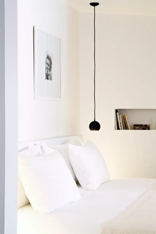 Deluxe Double room (full double bed)