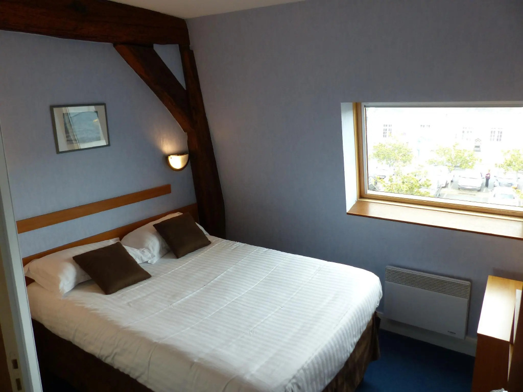 Economy room