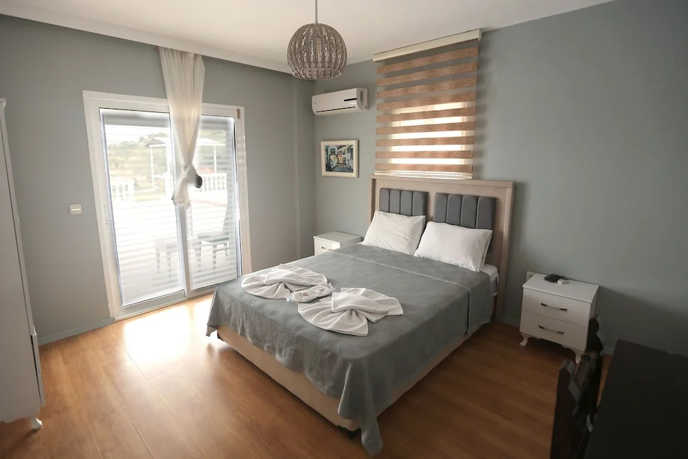 Deluxe Double room with view (full double bed)