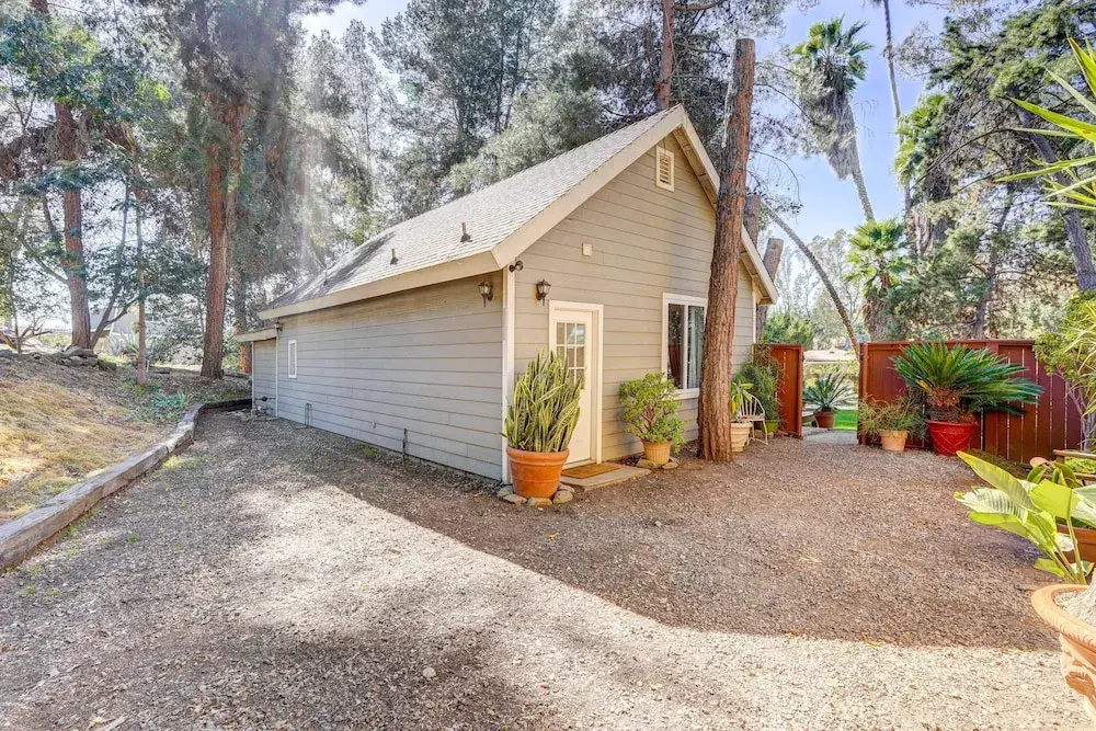 Fallbrook Vacation Rental: 3 Mi to Wineries!