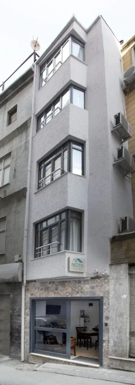 Noya Suites