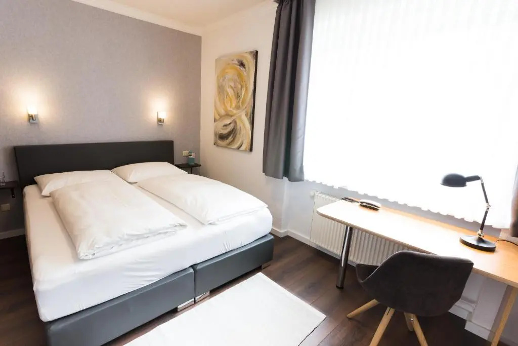 Economy Double room (full double bed)