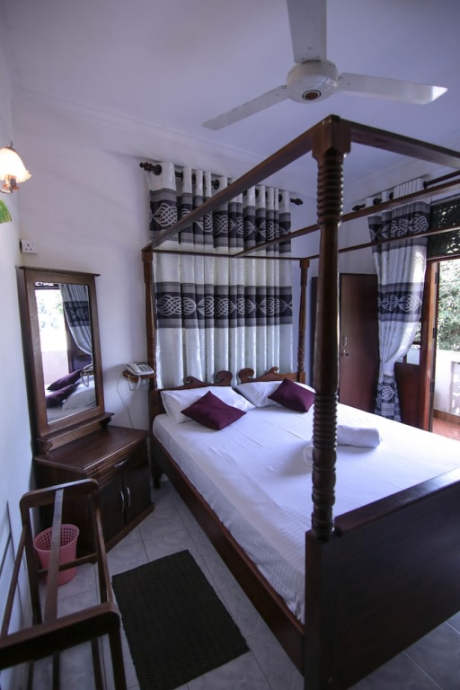 Comfort room