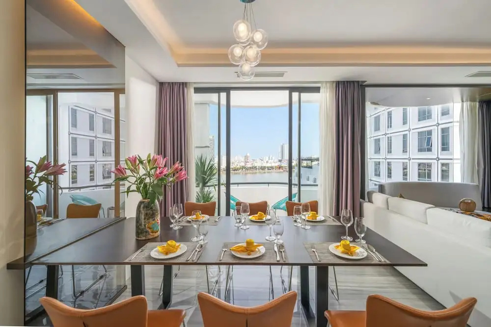 Standard Penthouse room with river view