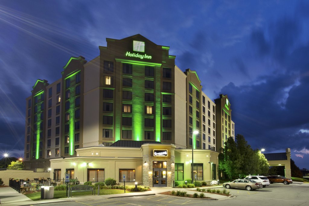 Holiday Inn & Suites Chicago Northwest - Elgin image