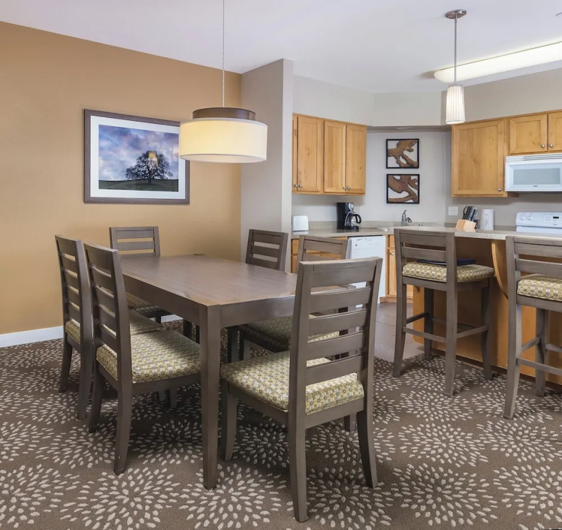 3 Bedrooms Deluxe Apartment
