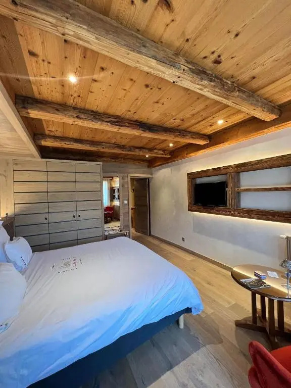 Superior Double room (full double bed)