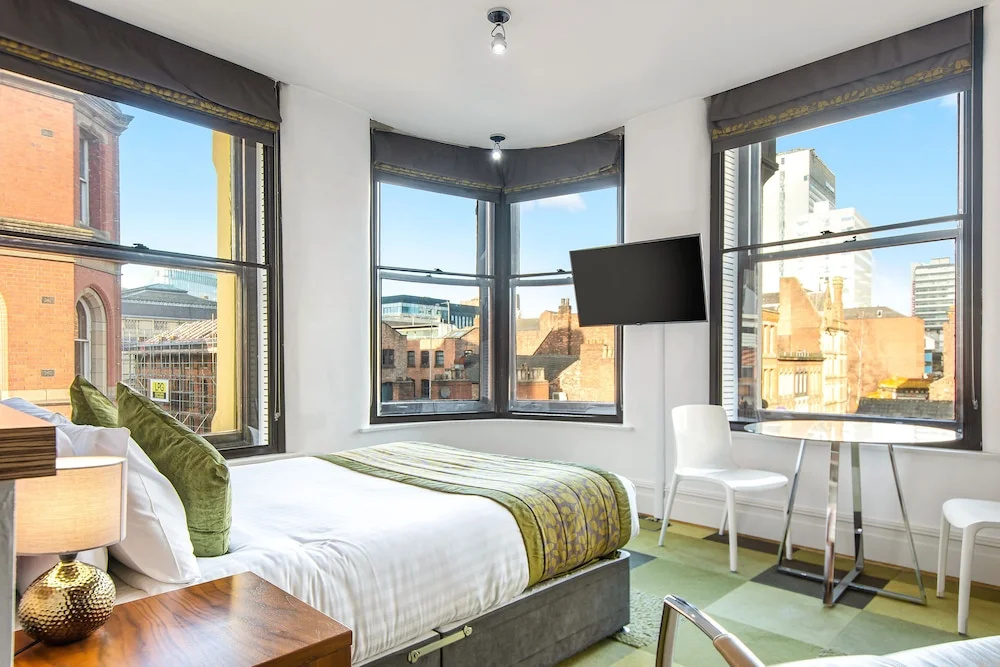 Roomzzz Manchester City - Chambres