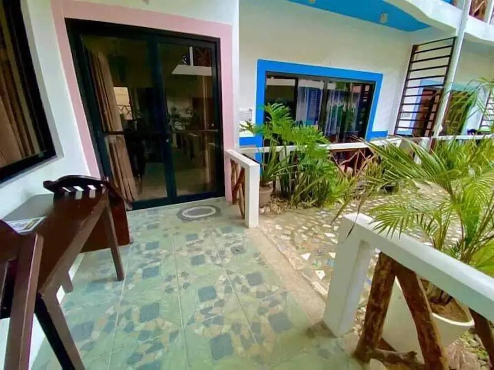 Standard Double room with balcony and with garden view (full double bed)