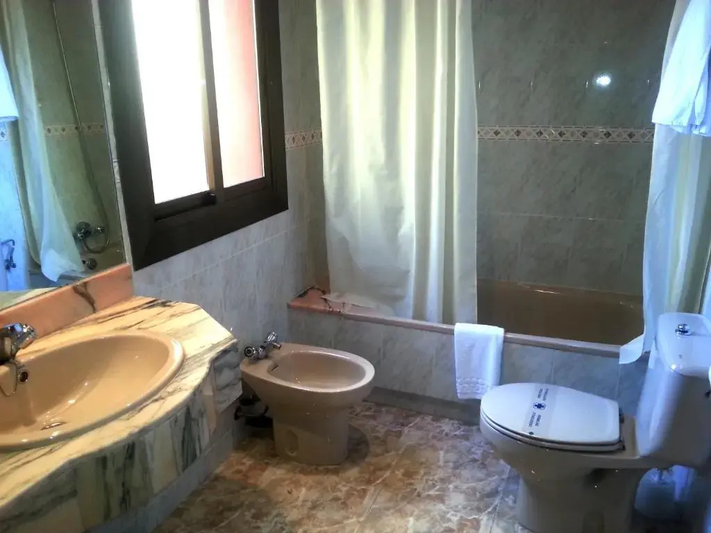 Hotel Hostal del Sol - Chambres