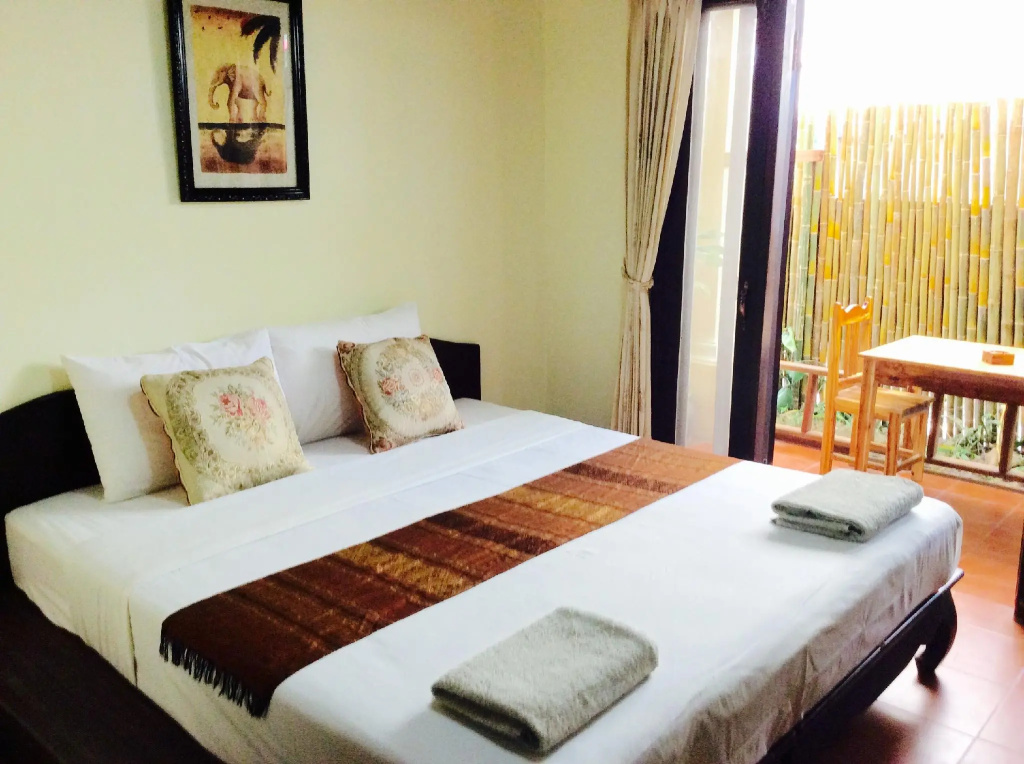 Standard Double room (full double bed)