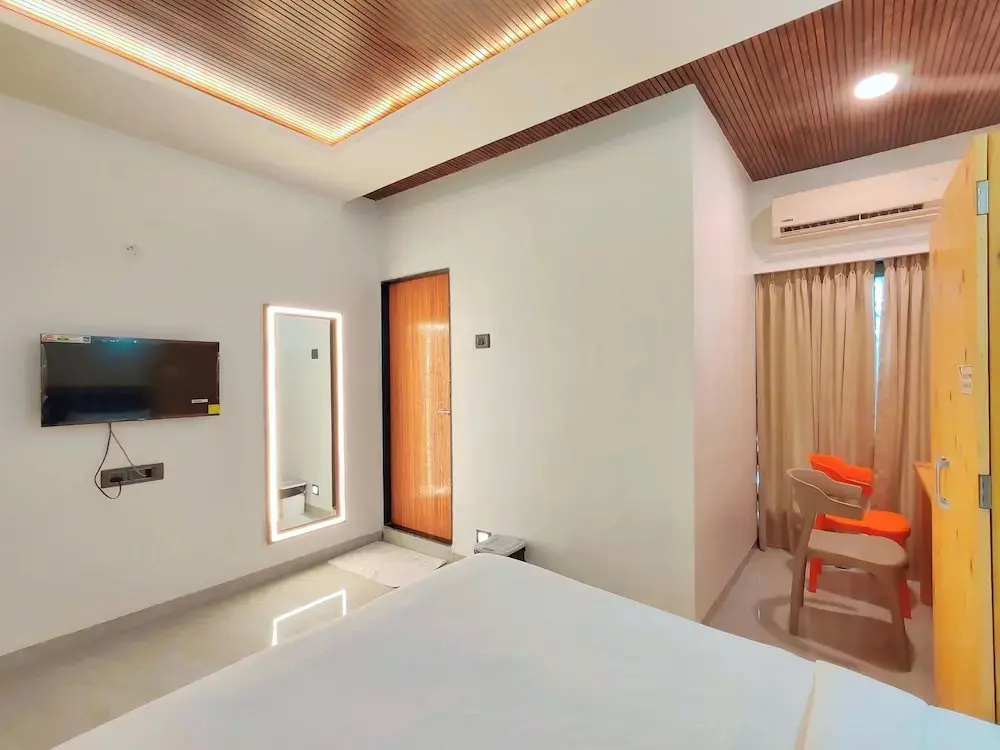 Hotel Satkar Inn