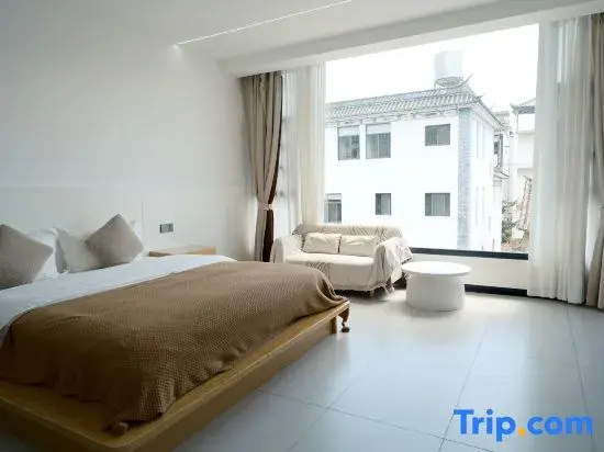 Standard Double room with garden view (full double bed)