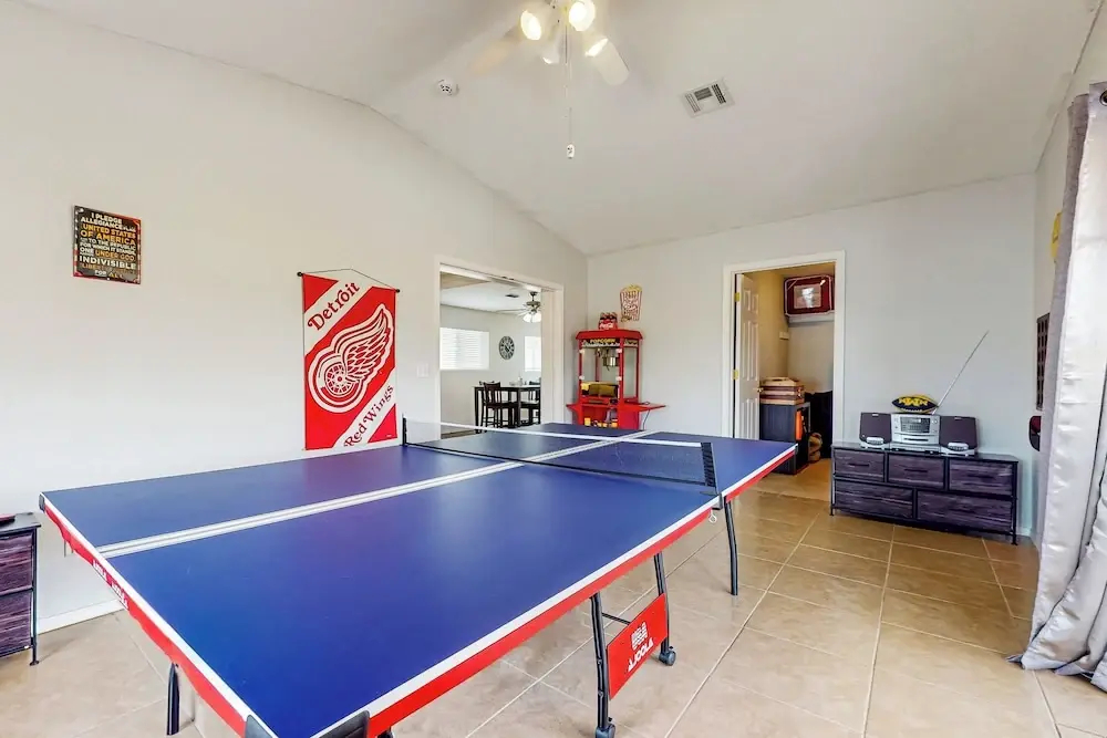 3BR w/ Ping-pong: Near Lake & Golf — фото 4