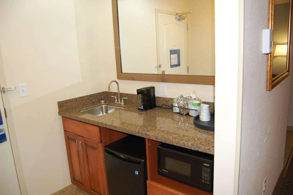 Double Suite (full double bed)