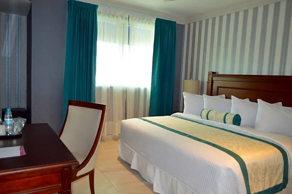 Deluxe Junior Suite