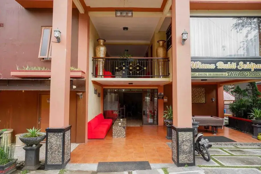 RedDoorz Plus @ Bukit Sekipan Tawangmangu