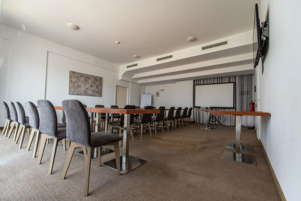 Arena Hotel Holiday - Général