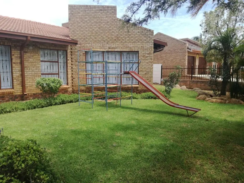 Lott's Place Guest House