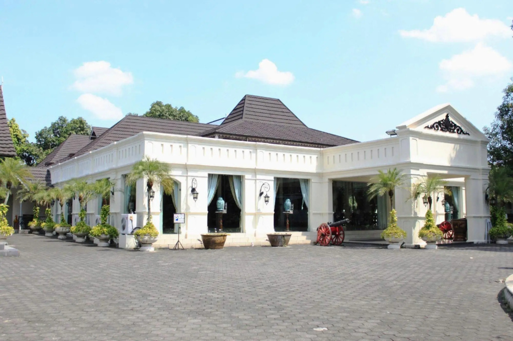 D'Paragon Sumber Solo