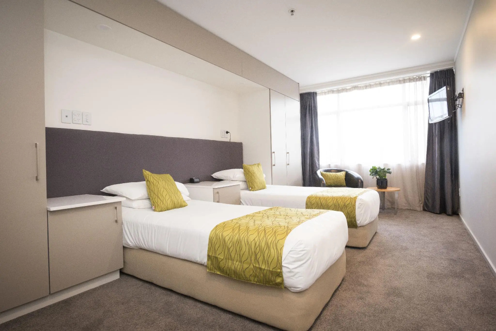 2 Bedrooms Apartment