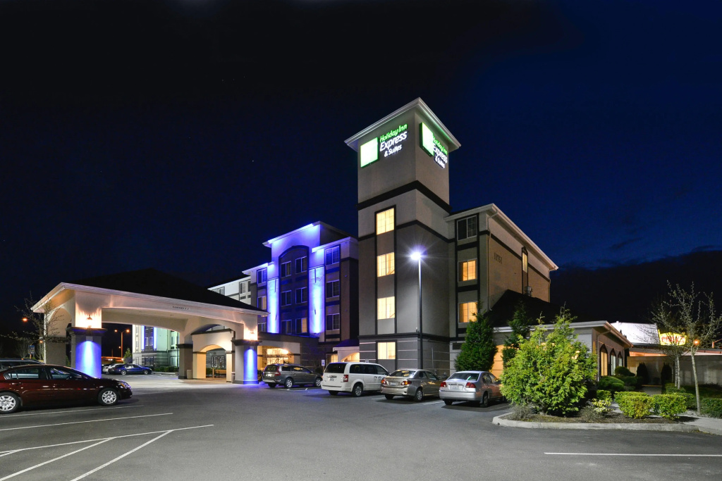 Holiday Inn Express & Suites Tacoma South - Lakewood by IHG