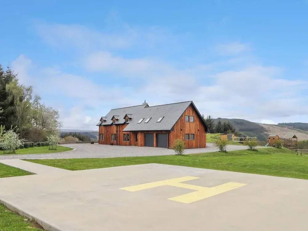 Ben Luna Lodge