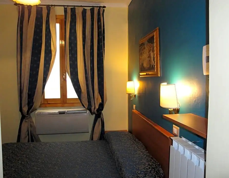 Economy room
