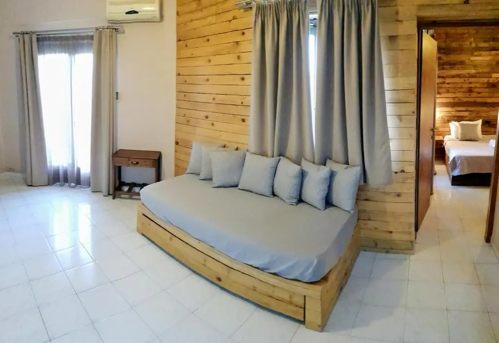 1 Bedroom Apartment with sea view