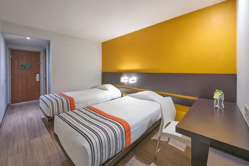 Double room (twin beds)
