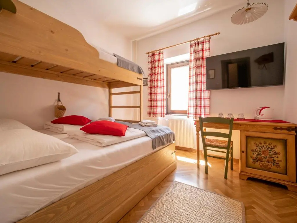 Berghi Hotel and Apartments - Chambres