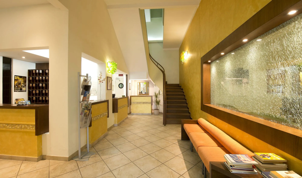 Hotel photo 2