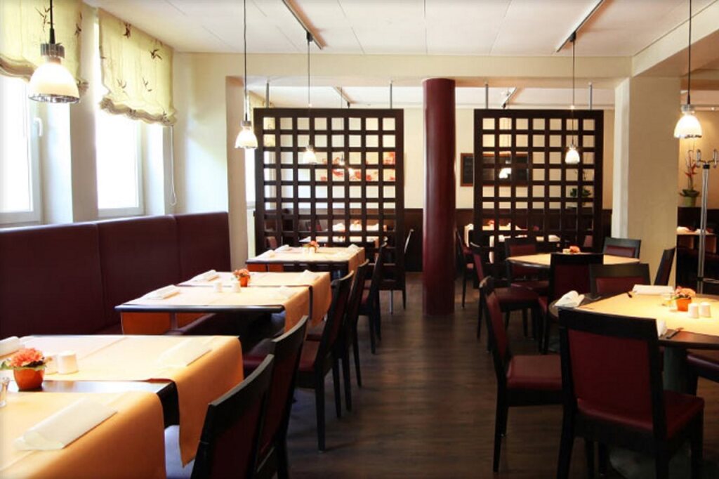 Dietrich-Bonhoeffer-Hotel picture