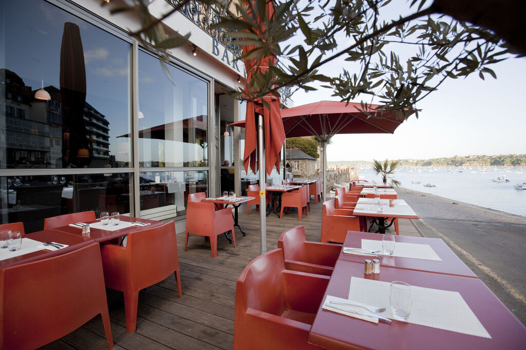 LA VALLÉE - Hôtel Restaurant by null